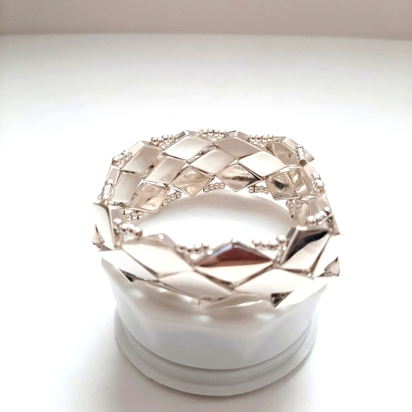 NEW Trendy Silver Bracelet - Picture 1 of 4